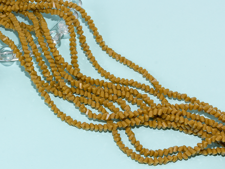 Нить бусин для украшений 4мм (ювелирное стекло)