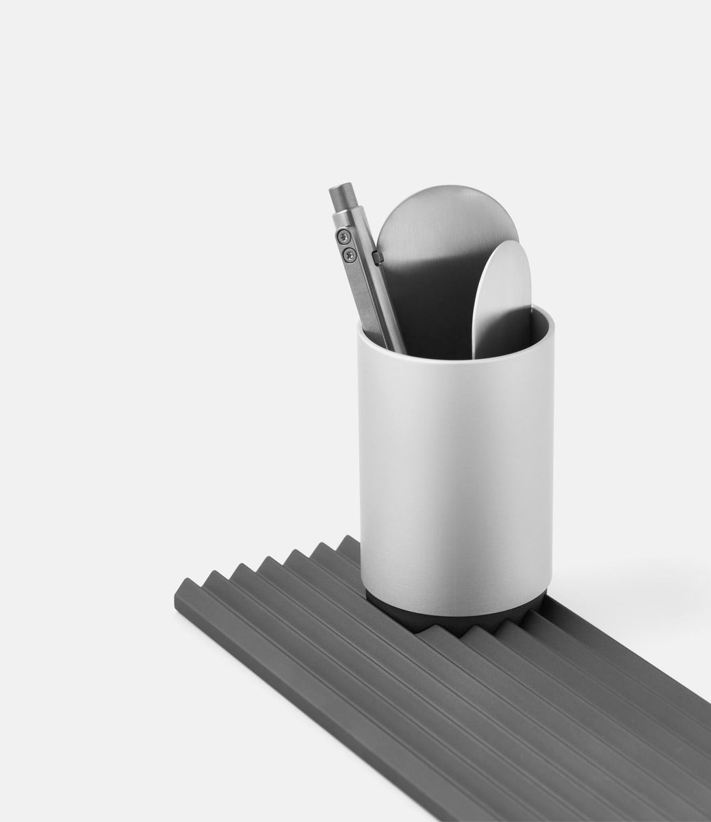 Antou W Stationery Holder Gunmetal Grey — настольный органайзер