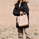 Куртки New Balance Logo, AWJ23345-BK