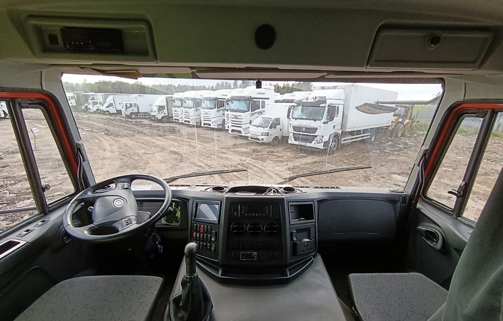 Ural С35510 6x4 Самосвал С35510 (Дизельный, 11,1 л, 420 л.с., МТ)