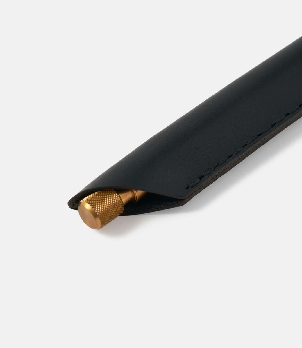Wingback Leather Sleeve Charcoal — чехол для ручки