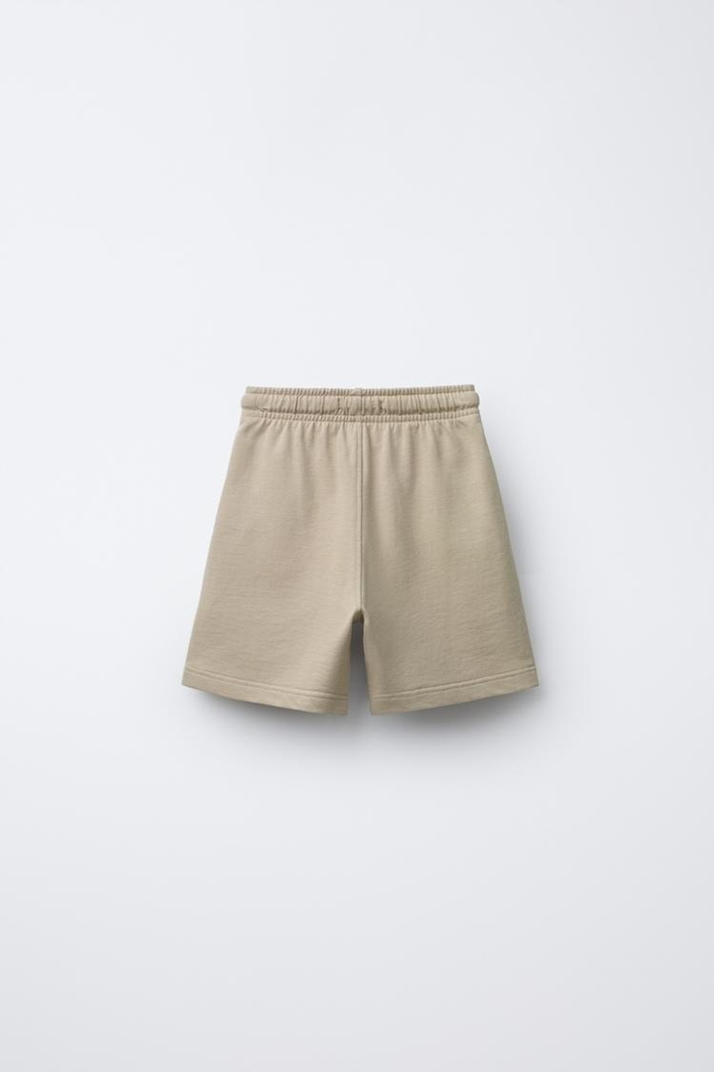 ZARA КОМПЛЕКТ ИЗ ФУТБОЛКИ И БЕРМУДОВ, ПЕСОЧНЫЙ