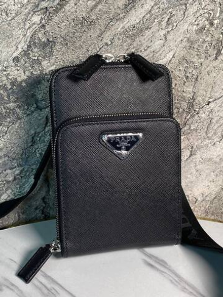 Сумка- мессенджер Prada
