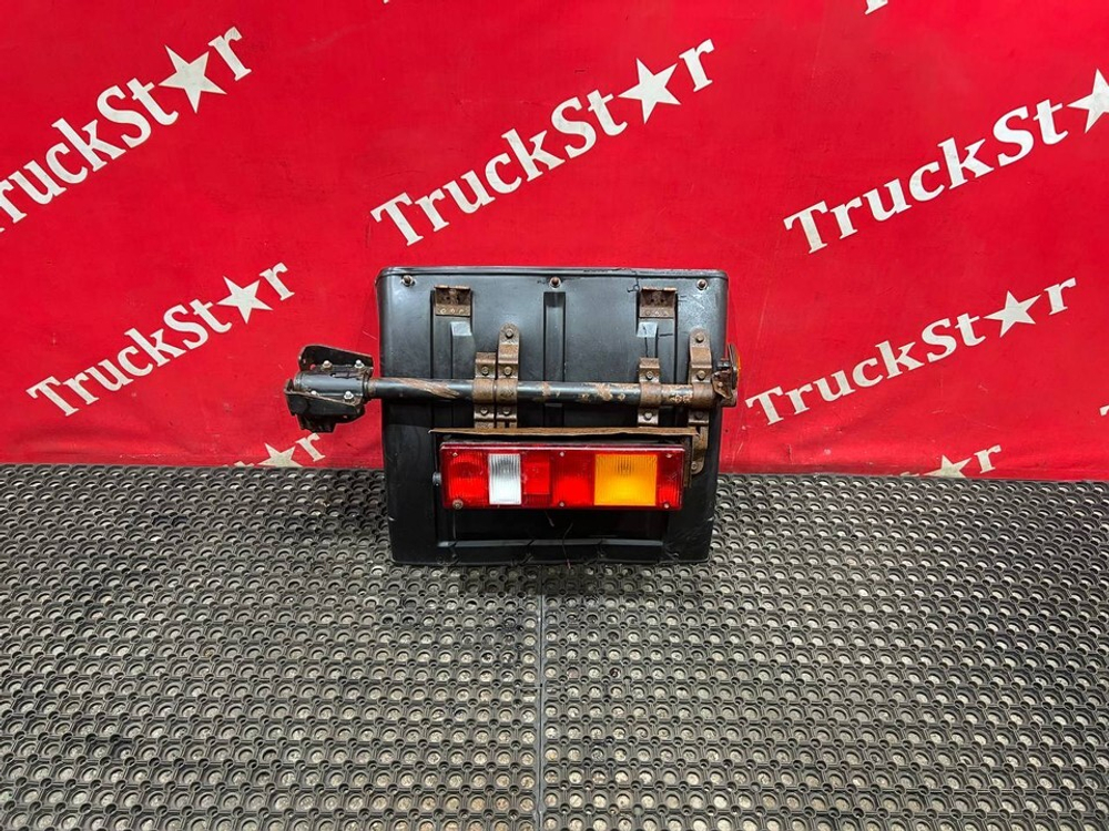 Крыло заднее правое задняя часть