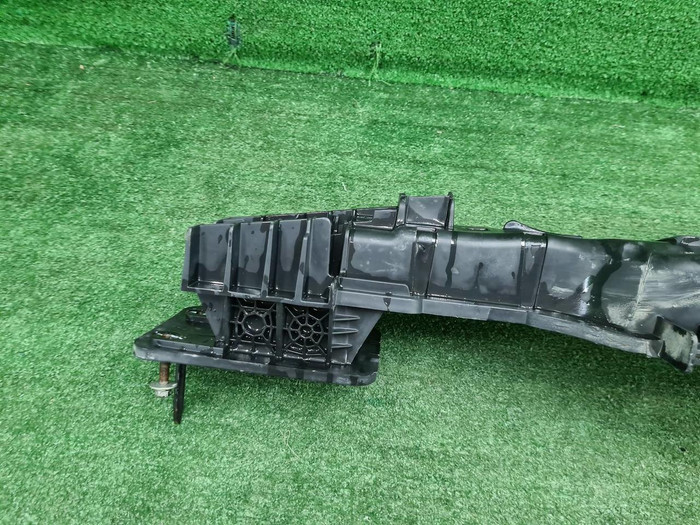 Усилитель задний Genesis GV80 (2020-н.в.)