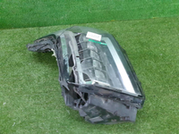 Битая Фара правая Cadillac Escalade 4 (2014-2020) LED