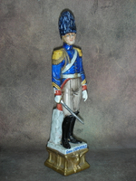 Статуэтка. Фарфор. Солдат. Капрал. Capodimonte. Италия