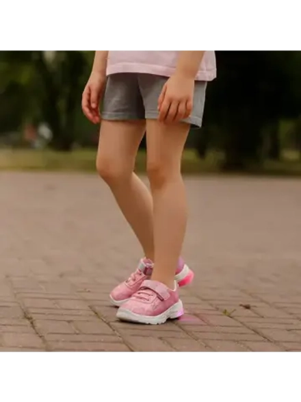 Кроссовки для девочки светящиеся