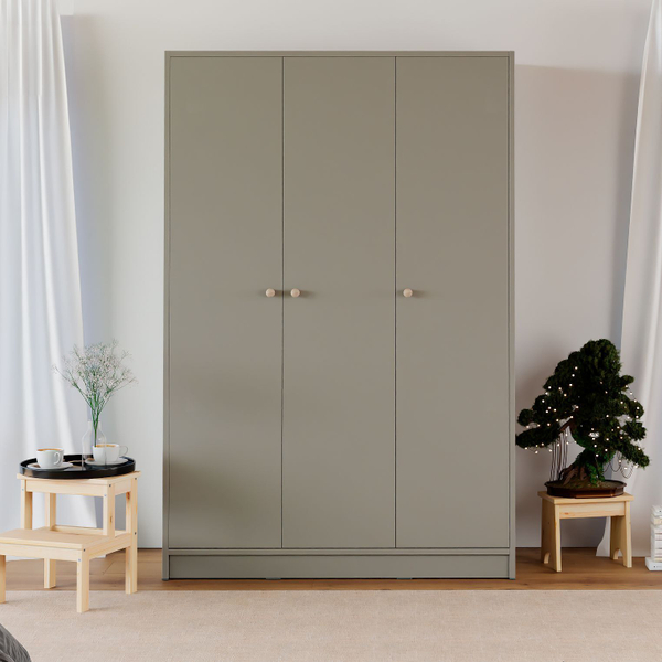 Шкаф для одежды трехдверный Марм, 117х55х175 см, серый распашной шкаф со штангой и полкой для вещей, в скандинавском стиле
