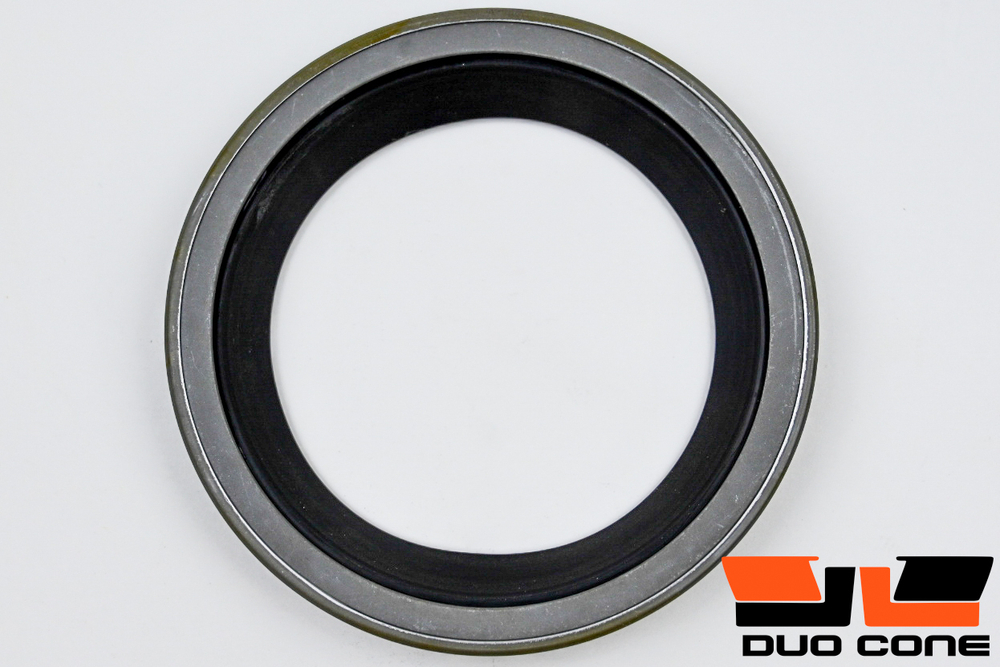 Армированная манжета (Сальник) RE71181 John Deere