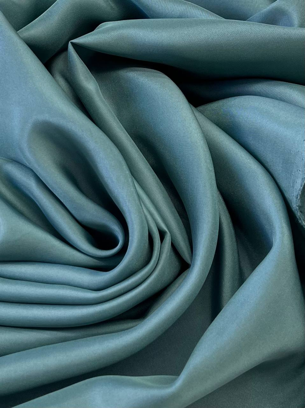 Шелк с вискозой Valentino светло-бирюзовый