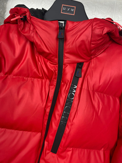 Пуховик Moncler