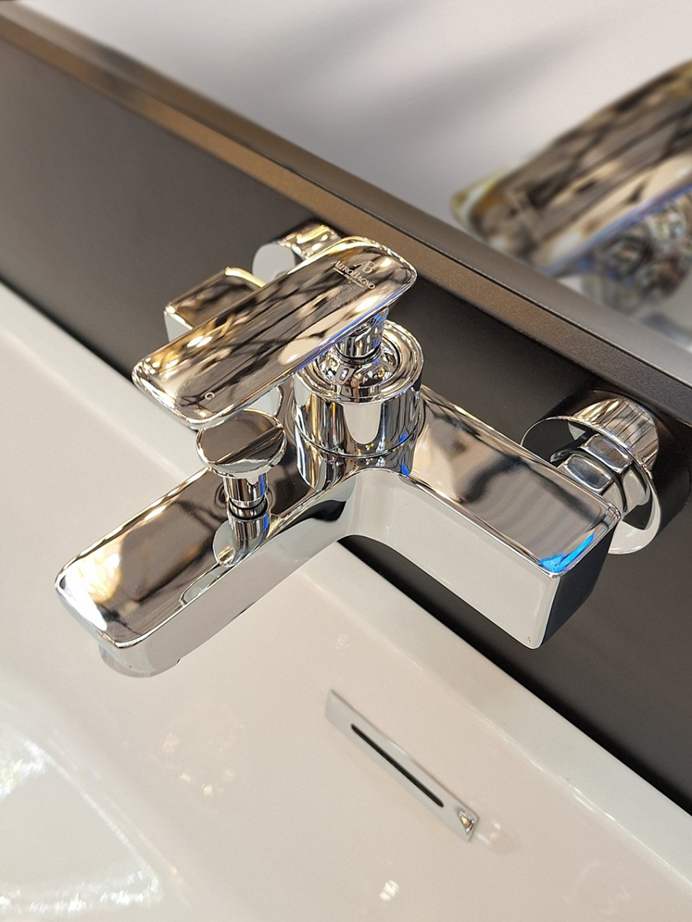 Смеситель для ванны AltroBagno Aperto 0207 Cr