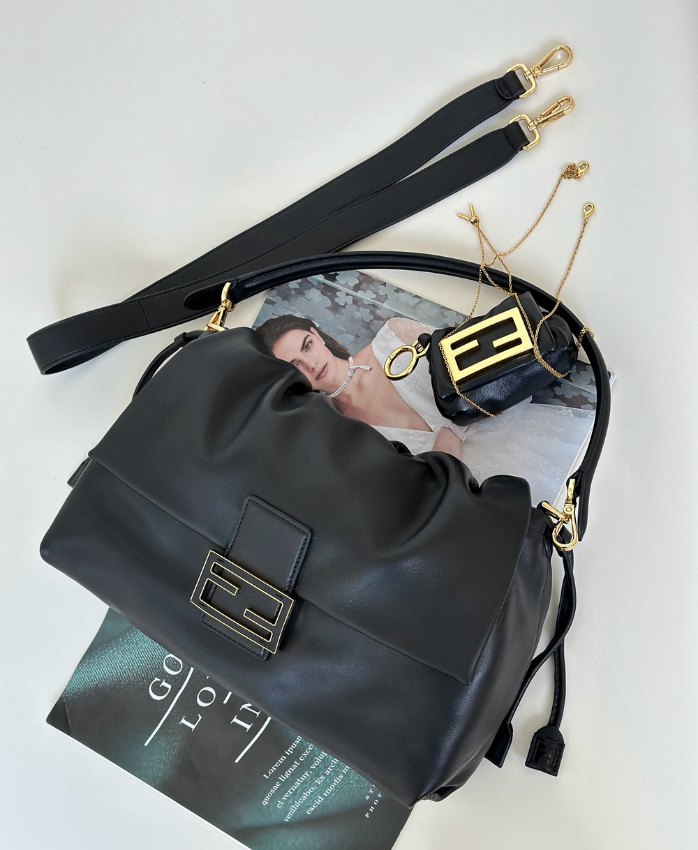 Fendi Large Mamma Baguette 31 cm