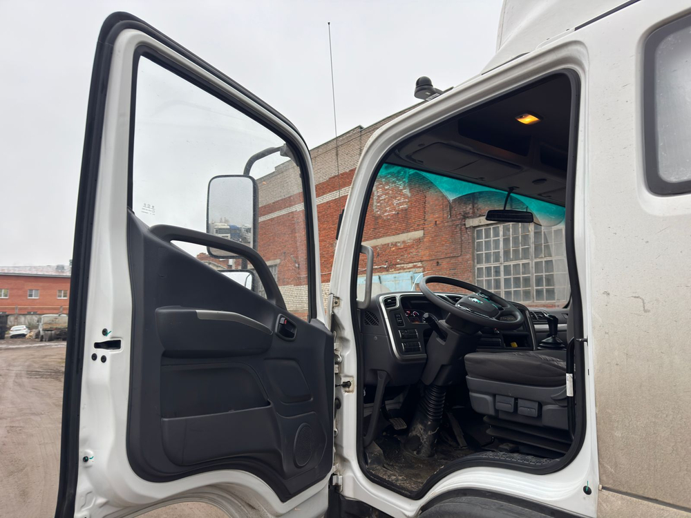 Foton AUMAN 4x2 Бортовой (Евроборт) 1794M2 (Евроборт, дизельный, 4.5 л, 209 л.с. МТ)