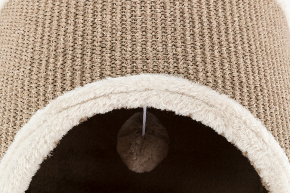 Туннель-когтеточка для кошек Trixie Scratching Tunnel, размер 110x30x38см., светло-серый / коричневый