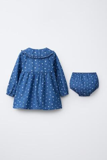 ZARA ПЛАТЬЕ И ДЖИНСОВЫЕ ТРУСЫ С СЕРДЕЧКАМИ, СИНИЙ