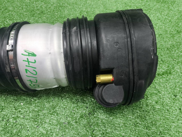 Стойка пневматическая правая Zeekr 001 (2021-н.в.)