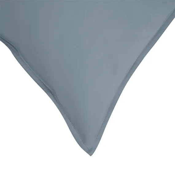 Набор из двух наволочек из сатина джинсово-синего цвета с брашинг-эффектом из коллекции essential