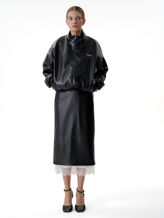 Бомбер из экокожи черный