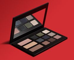 RBG Russian Beauty Guru Универсальная палетка для макияжа "Черная Москва", 27,7 гр