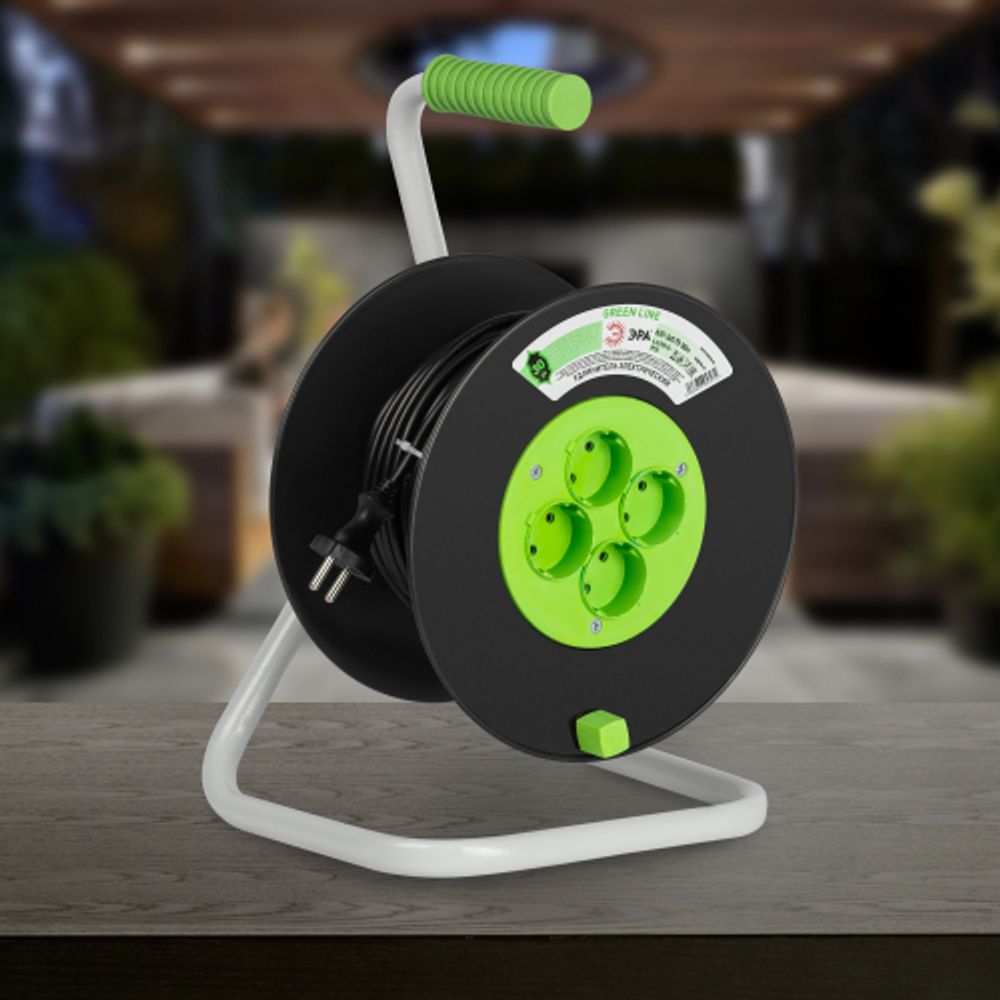 Удлинитель силовой ЭРА GREEN LINE KAT-2x0.75-30m Greenline на катушке пластик 4 розетки без заземления 30м ПВС 2x0.75мм2 | Силовые удлинители