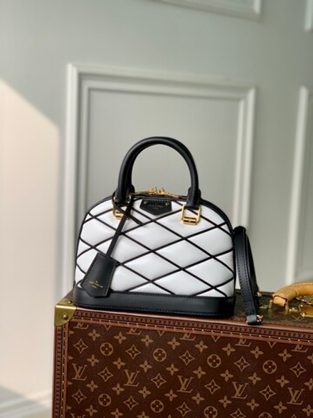 Louis Vuitton Alma BB