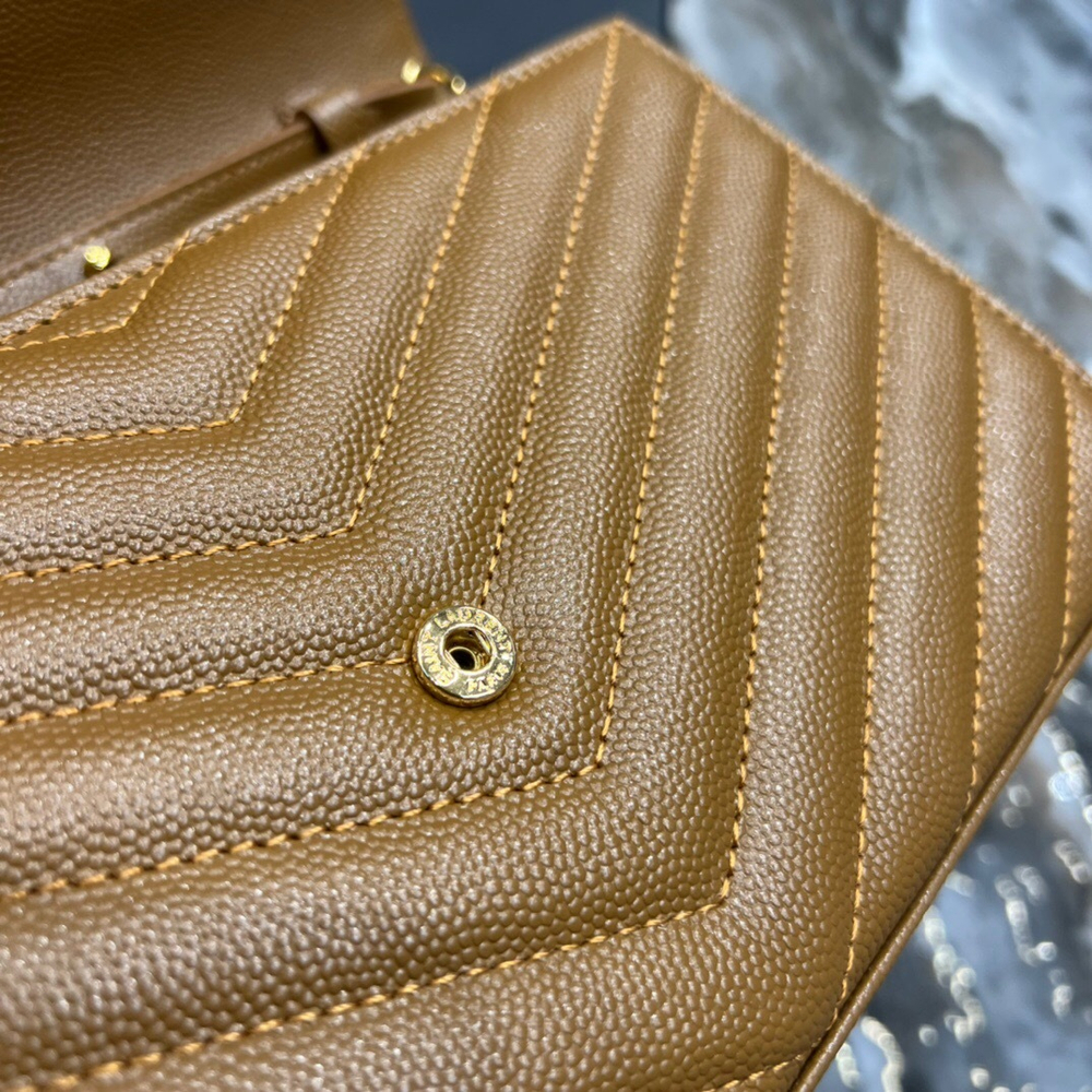 Saint Laurent WOC 22 cm