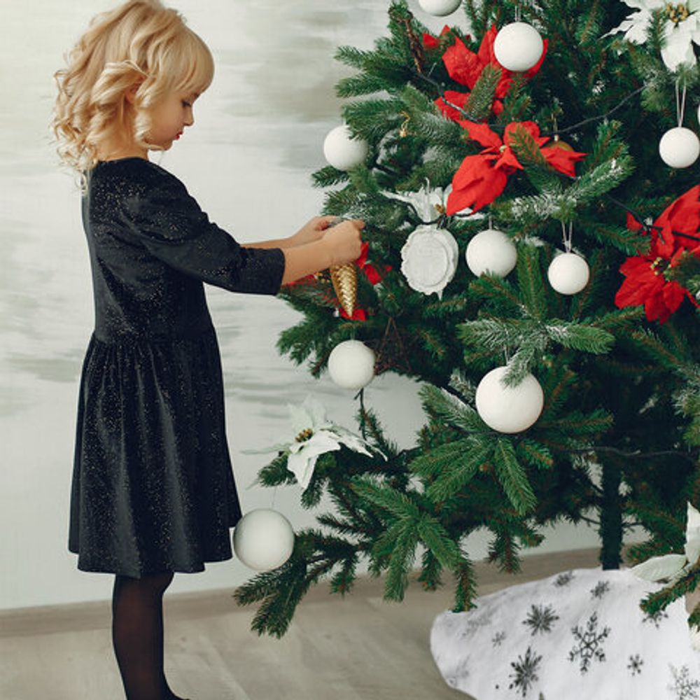 Новогодний коврик под елку белый c серебристыми снежинками, 60 см, полиэстер, ЗОЛОТАЯ СКАЗКА, 592158