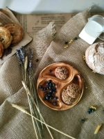 Менажница деревянная сервировочная из кедра для подачи