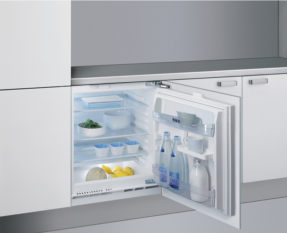 Встраиваемый холодильник Whirlpool ARG 585