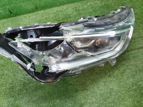 Битая Фара левая Toyota RAV4 5 XA50 (2018-н.в.) LED