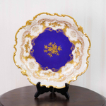 Декоративная тарелка с кобальтовым зеркалом и золочёным орнаментом