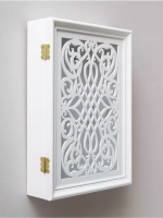 Ключница настенная в прихожую закрытая