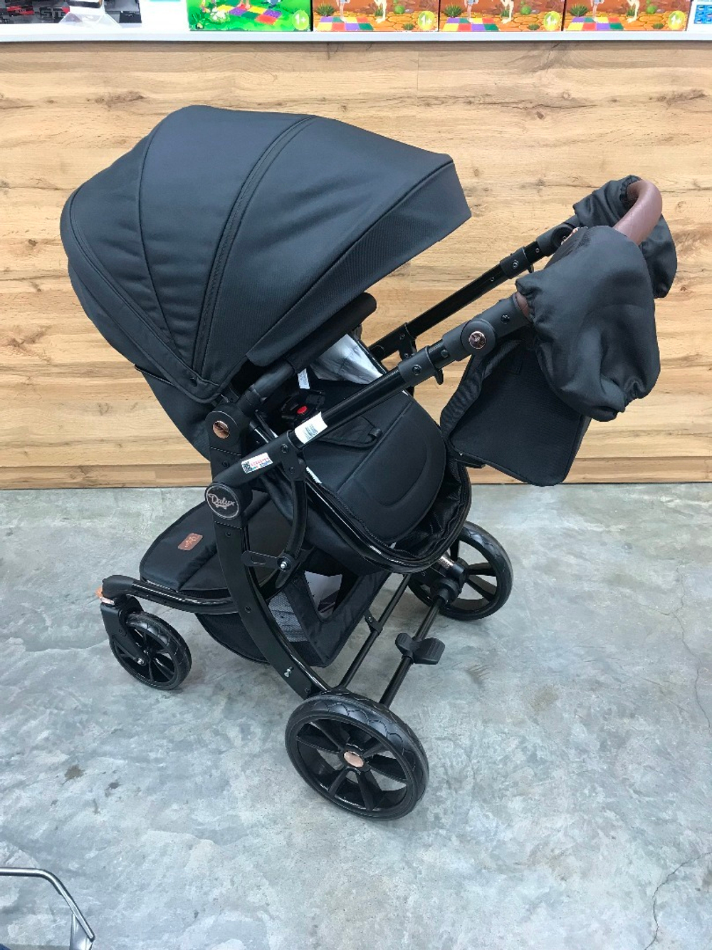 Детская коляска Luxmom 608 3в1 (черный)