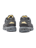 Мужские Кроссовки M2002rdv1