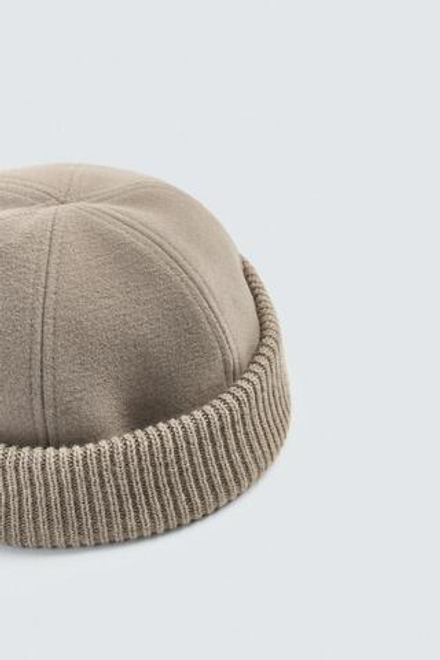 ZARA КОРОТКАЯ КОМБИНИРОВАННАЯ ШАПКА, БЕЖЕВЫЙ