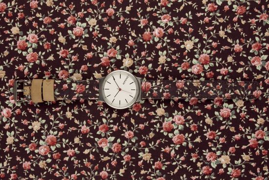 ЧАСЫ KOMONO WIZARD PRINT SERIES (ROSEBERRY)