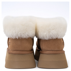 UGG Funkette Platform Boots Chestnut