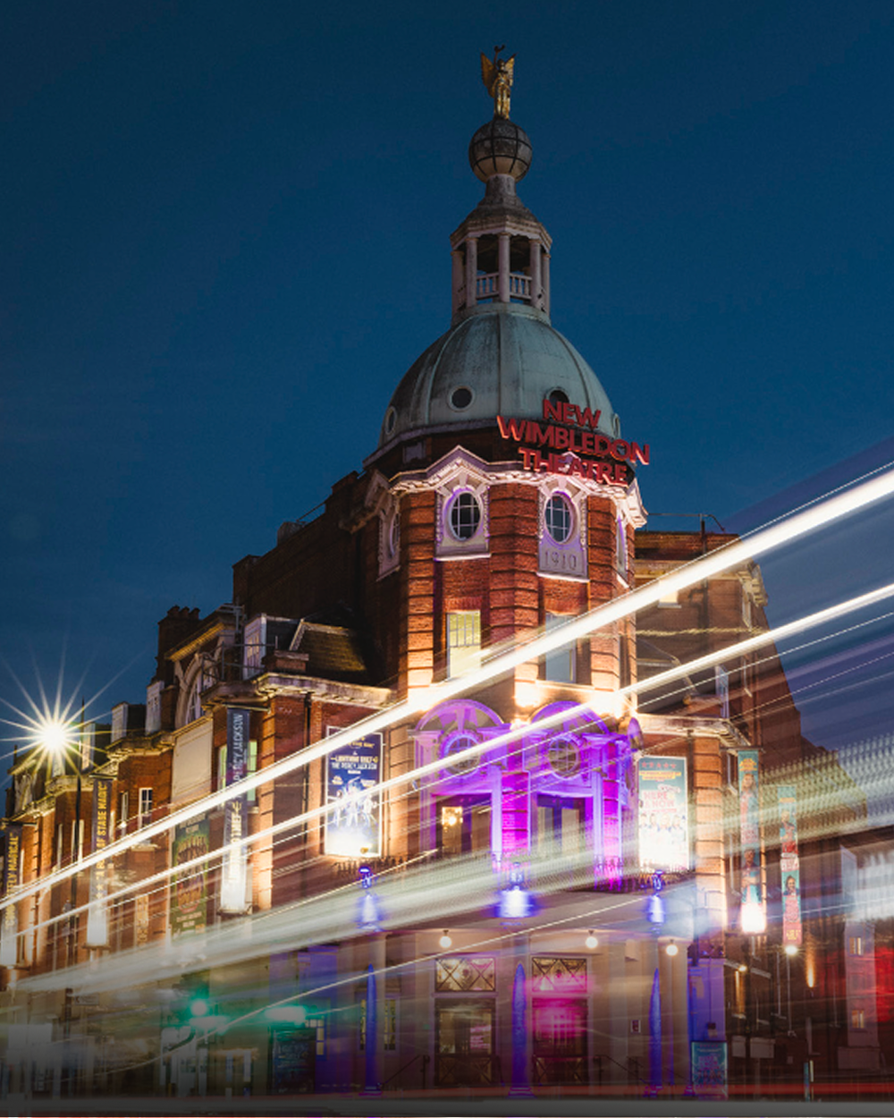 "WIMBLEDON BRIDGE HOUSE" Великобритания, Лондон. Дом расположен в самом центре Уимблдона. Лучше школы в радиусе 30 минут ходьбы. Гарантированный возврат инвестиций.