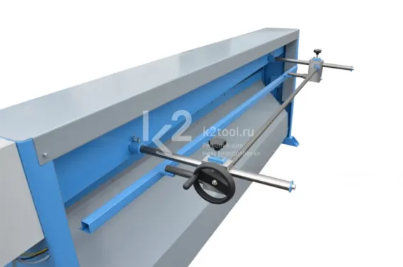 Электромеханическая гильотина Mazanek GM 2500/1,5