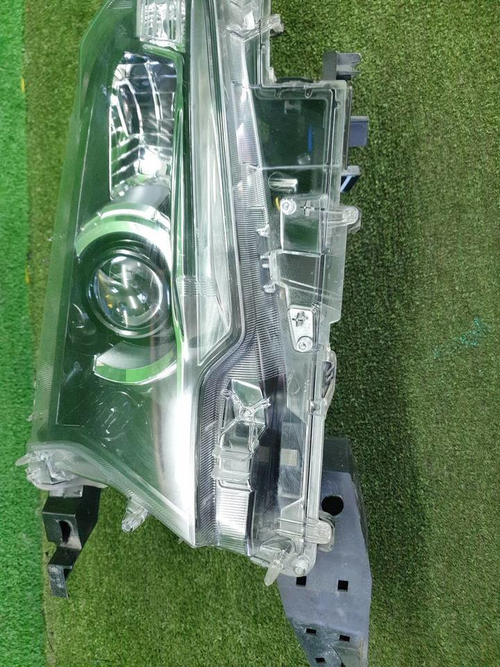 Фара левая Toyota Land Cruiser Prado 150 (2017-н.в.) LED