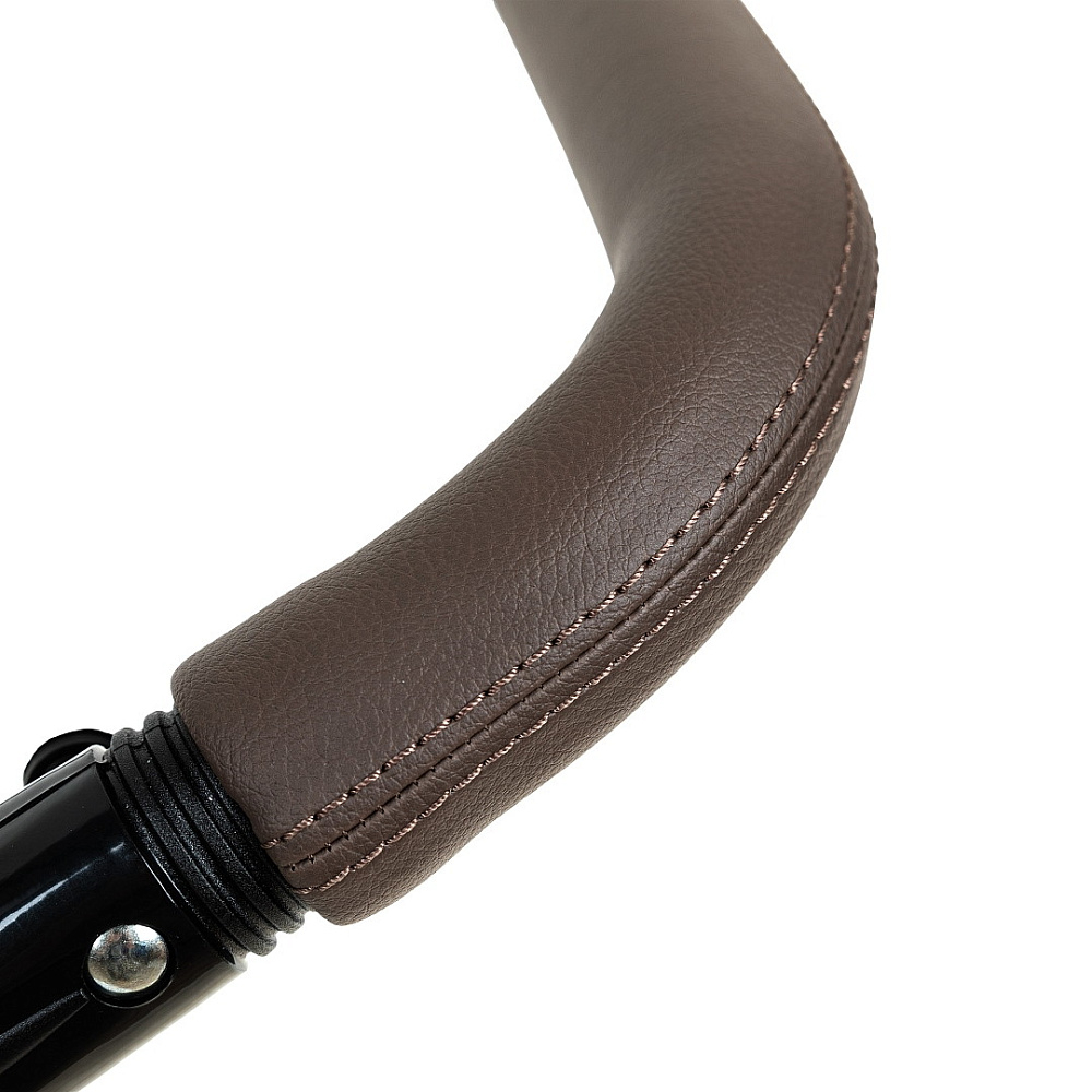 Детская коляска Roan Bass Next Classic d14 2.0 3 в 1 с автокреслом Pituso Baesa Pro Black BSNC/94/2 Marzipan/Black/руч.Cappuccino
