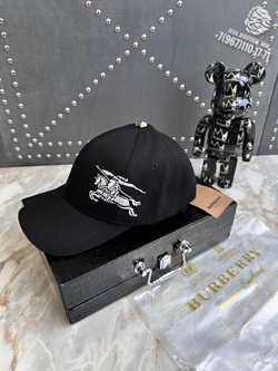 Бейсболка Burberry