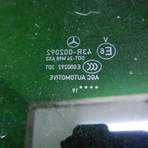 Стекло двери заднее левое Mercedes GLC C253 16-23