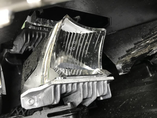 Битая Фара правая Volvo XC60 2 (2017-2021) LED