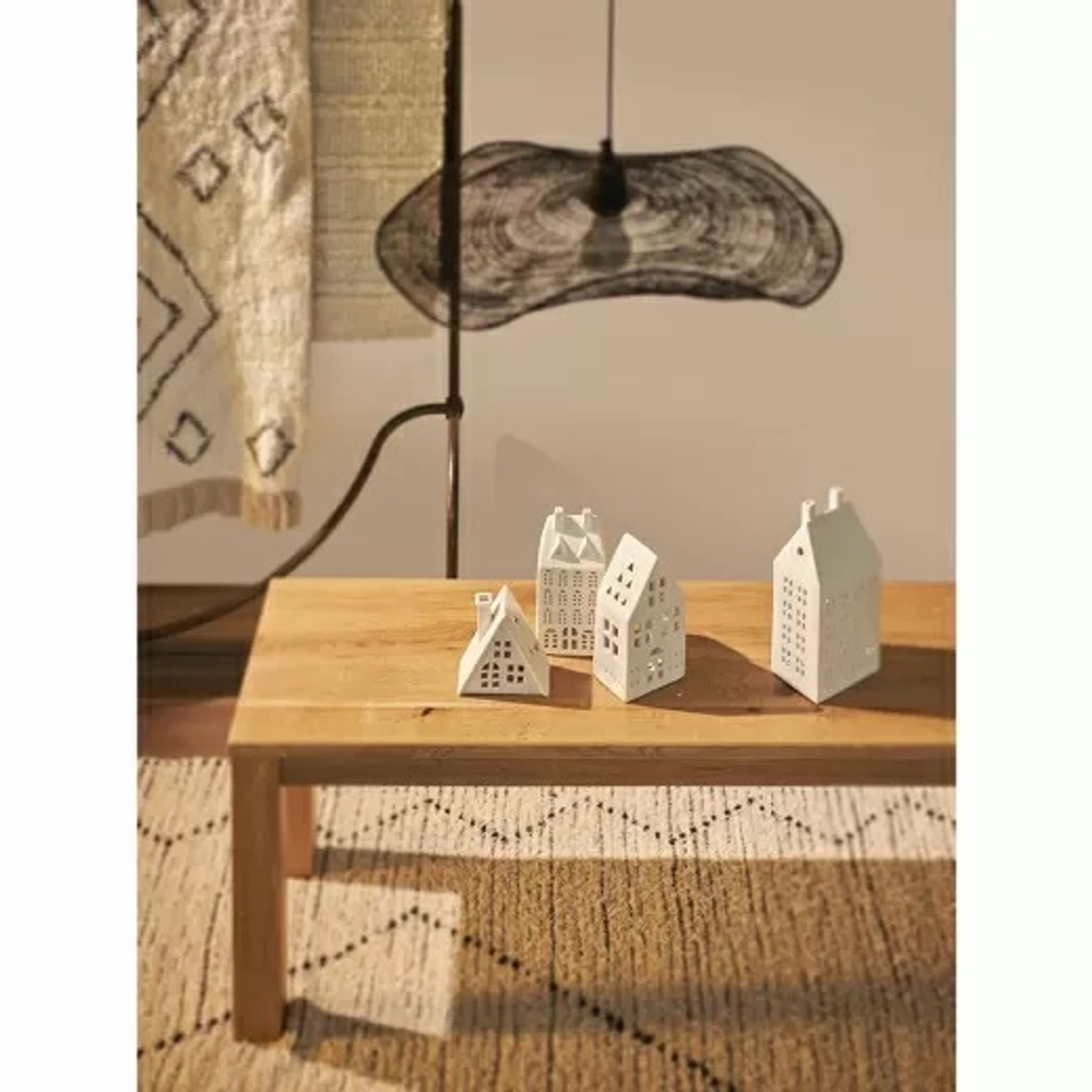 Домик из фарфора с подсветкой Aalborg из коллекции New Year Essential 21,6 см.