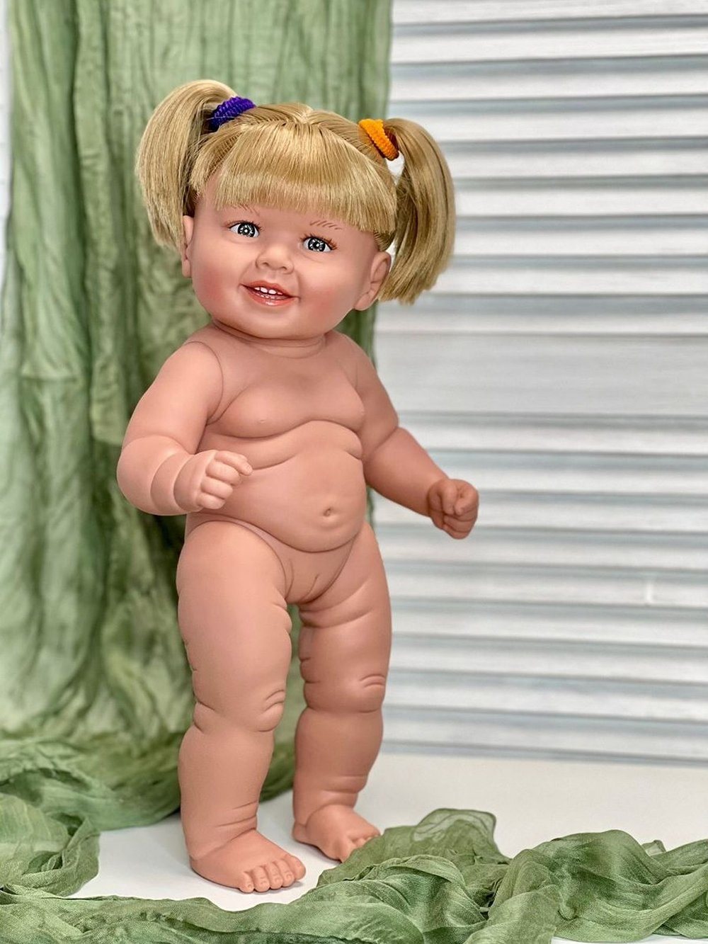 Кукла Manolo Dolls виниловая Diana 47см в пакете (7271)