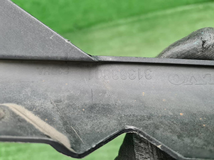 Накладка ПТФ правая Volvo XC90 2 (2014-2019)