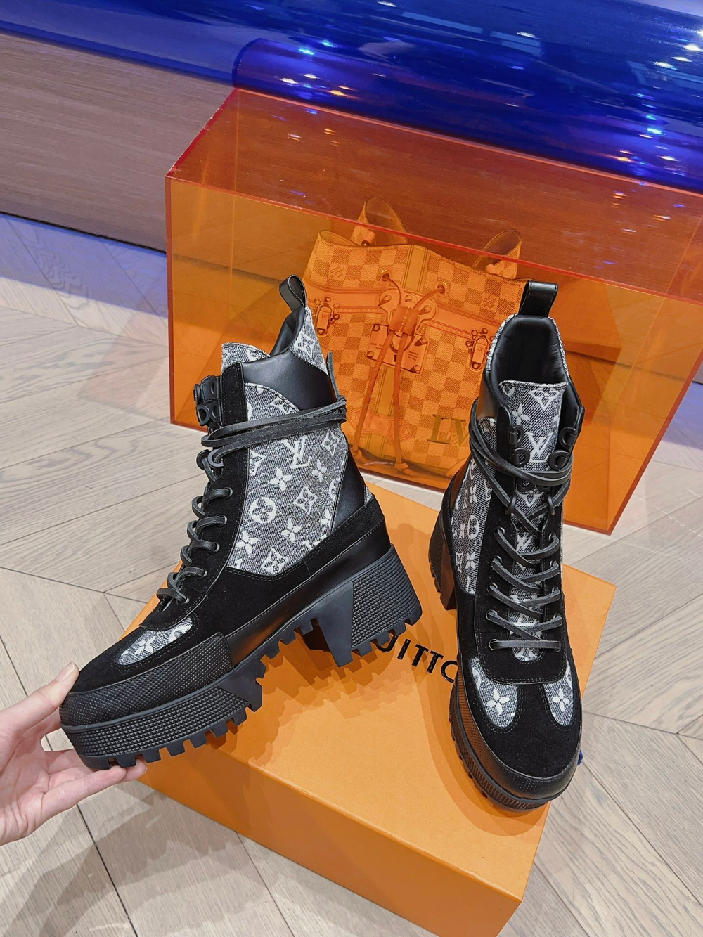 Louis Vuitton Laureate Desert Boot